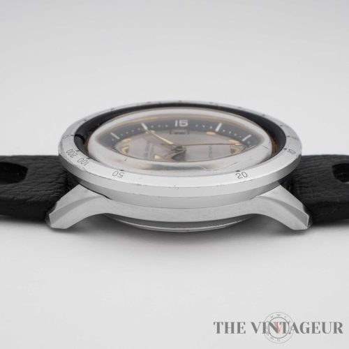 Nivada Grenchen depthomatic diver