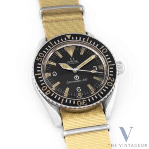 Omega Seamaster 300 British Royal Navy 165-024 Boîte en acier inoxydable Mouvement automatique 552 De 1970