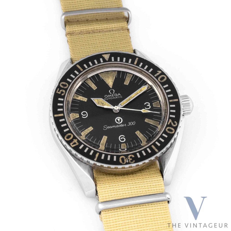 Omega Seamaster 300 British Royal Navy 165-024 Boîte en acier inoxydable Mouvement automatique 552 De 1970