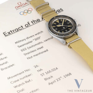 Omega Seamaster 300 British Royal Navy 165-024 Boîte en acier inoxydable Mouvement automatique 552 De 1970