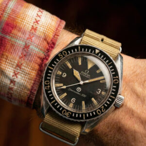 Omega Seamaster 300 British Royal Navy 165-024 Boîte en acier inoxydable Mouvement automatique 552 De 1970