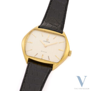 Omega De Ville "Super Flat" Or Jaune 18KT Case "Fancy" Mouvement à remontage manuel 620 Fin des années 60
