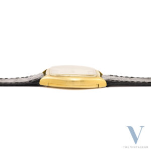 Omega De Ville "Super Flat" Or Jaune 18KT Case "Fancy" Mouvement à remontage manuel 620 Fin des années 60