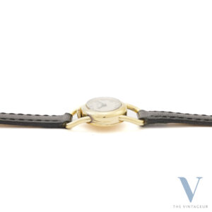 Bueche Girod "Ellipse" Ref.6714-1 Boîtier en or jaune massif 18Kt Mouvement à remontage manuel ETA 2412 des années 70