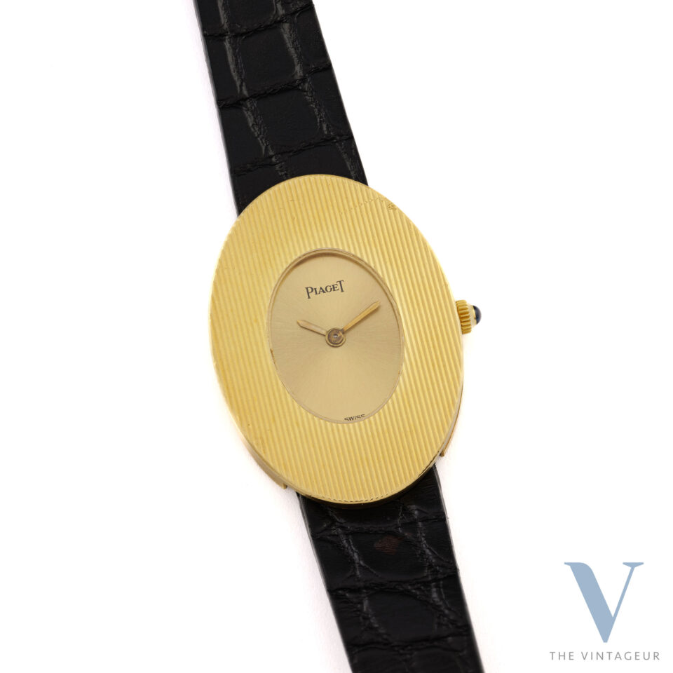 Piaget Baignoire "Ogival" Ref. 99062 Cassa in oro giallo 18Kt massiccio Movimento a carica manuale ultrasottile Piaget 9P1 degli anni '80