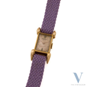 Universal Geneve Fancy Case in Solid 18KT Yellow Gold, Manual-Winding UG 306 Movement, From 1940
