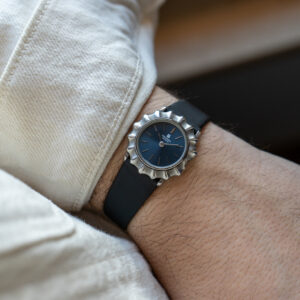 Universal Geneve "Flower" Ref. 842683 Stainless Steel Case Manual Winding Movement UG 1-42 From the mid-1970s