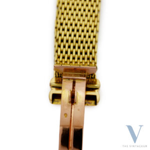 CARTIER "GOUVERNAIL", SKELETON 18KT YELLOW GOLD CASE, 18KT YELLOW GOLD BRACELET WITH 18KT ROSE GOLD "EJ" DEPLOYANT CLASP, HAND-WOUND MOVEMENT EWC. CO 462/2, FROM THE 1940s